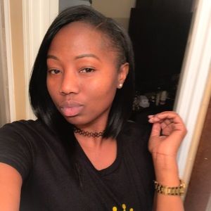 Meet your Posher, Karonia